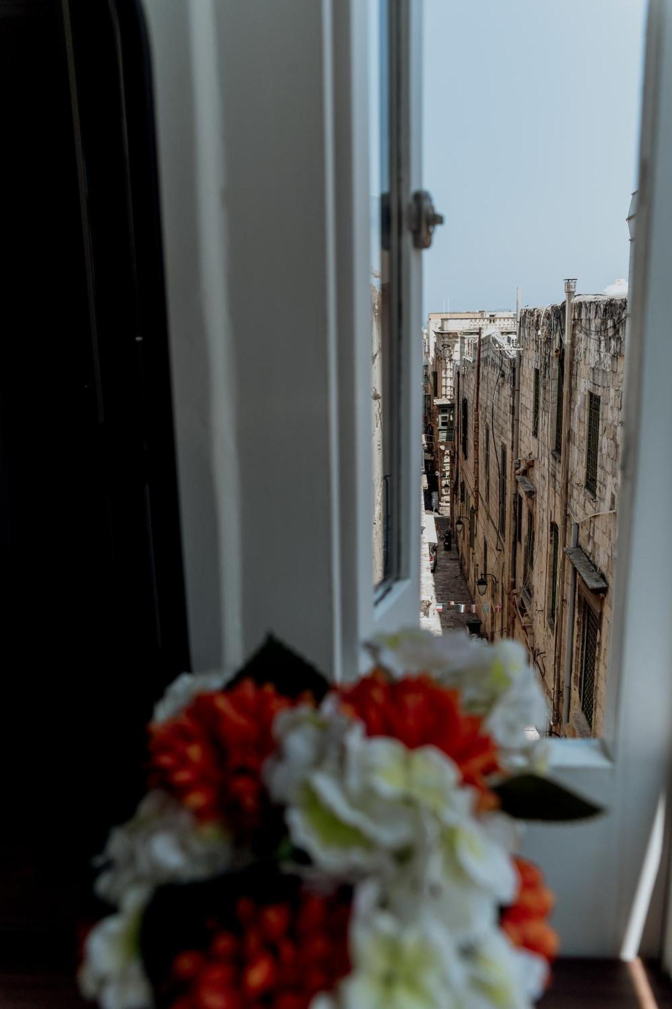 King Charles Hotel Valletta Exterior photo